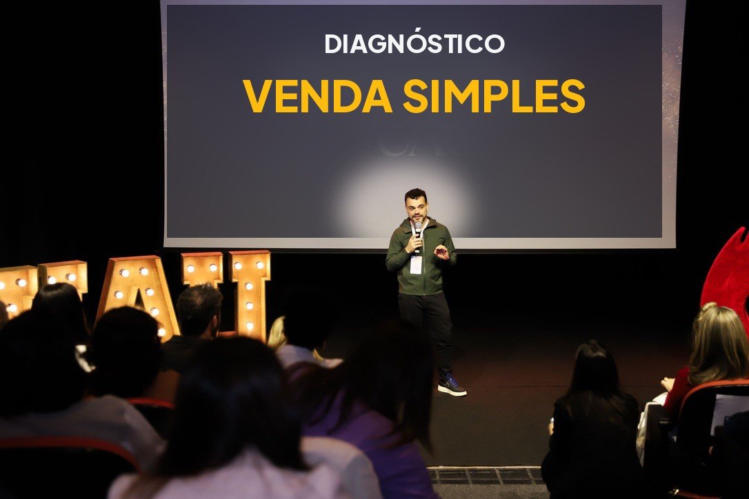 Henrique Diniz palestrando